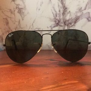 Ray-Ban aviator all black sunglasses
